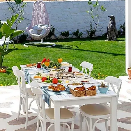 Mavi Beyaz Butik 3*