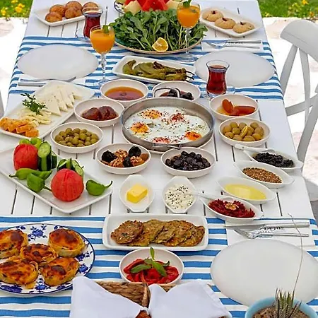 Mavi Beyaz Butik Hotel 3*